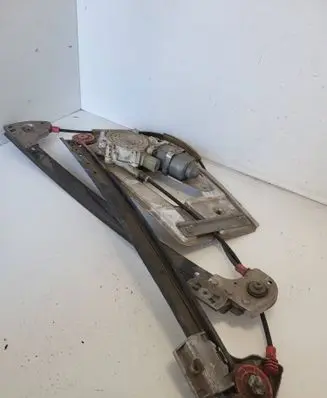 BMW 5 E39 Front door window regulator with motor 8159831