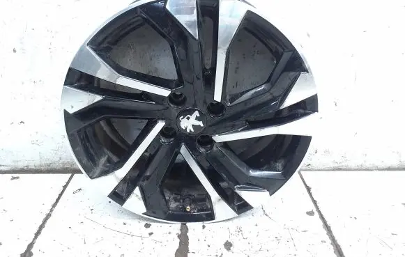 Peugeot 2008 II R17 alloy rim 00518C09