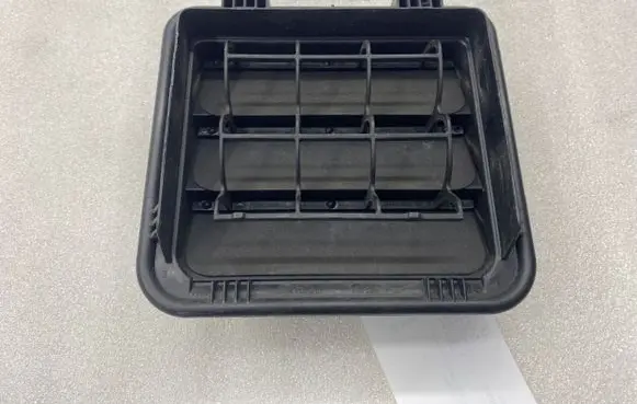 Hyundai Ioniq Quarter panel pressure vent 81384548