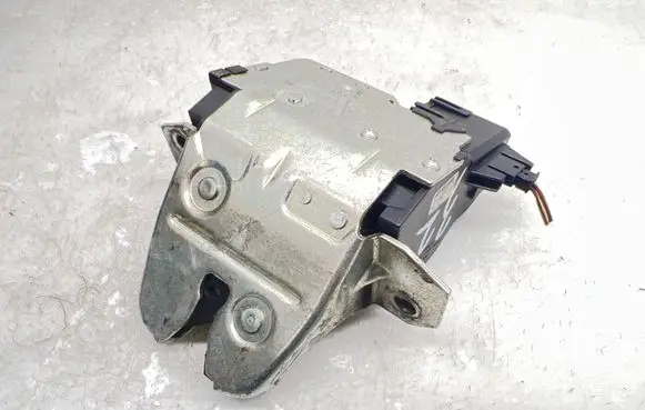 Mercedes-Benz CLC CL203 Tailgate/trunk/boot lock/catch/latch A2037400235