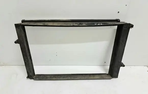 Volvo V70 Radiator mount bracket