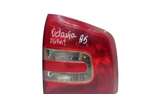Skoda Octavia Mk2 (1Z) Rear/tail lights 158625KAS 158625