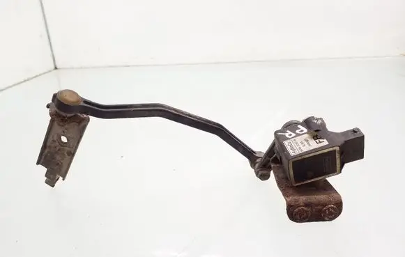Headlight/headlamp level sensor