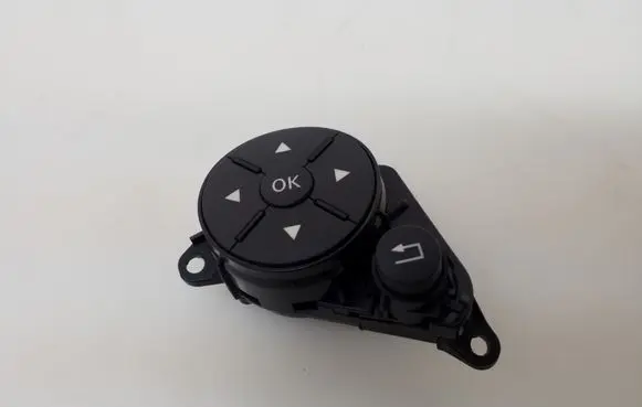 Mercedes-Benz GLK (X204) Steering wheel buttons/switches A2048210151