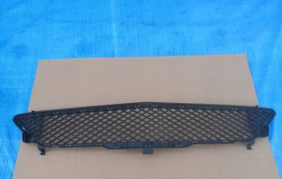 Mercedes-Benz B W246 W242 Front bumper lower grill A2468851122