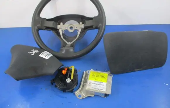 Peugeot 107 Steering wheel GS120-01840