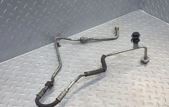 Air conditioning (A/C) pipe/hose