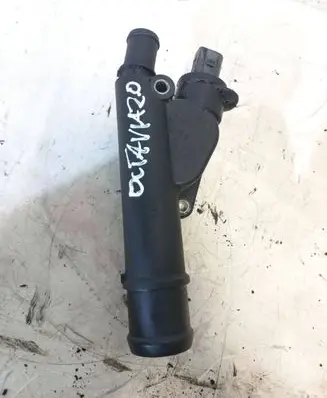Skoda Octavia Mk2 (1Z) Engine coolant pipe/hose 038121132G