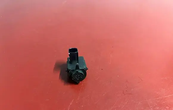 BMW X3 G01 AUC sensor 6833647 64116833647
