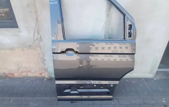 Volkswagen Crafter Front door 7C0831312