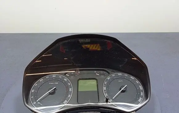 Skoda Octavia Mk2 (1Z) Speedometer (instrument cluster) 1Z0920812H