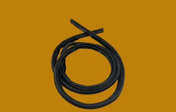 Mitsubishi Outlander Rubber seal front door (on door) 