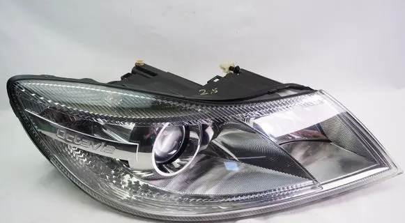 Skoda Octavia Mk2 (1Z) Headlight/headlamp 1Z1941016F