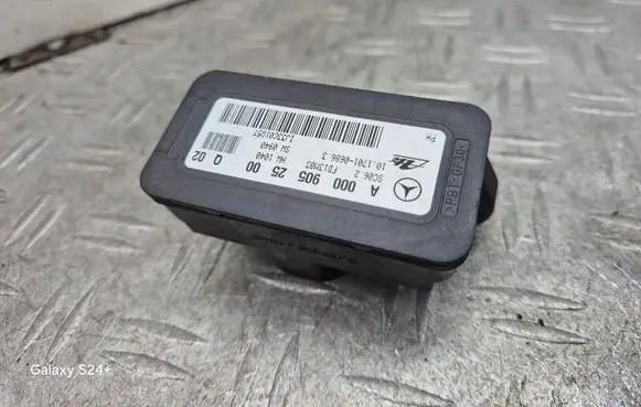 Mercedes-Benz E W212 ESP acceleration yaw rate sensor A0009052500