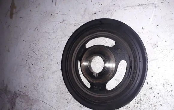 Peugeot 308 Crankshaft pulley
