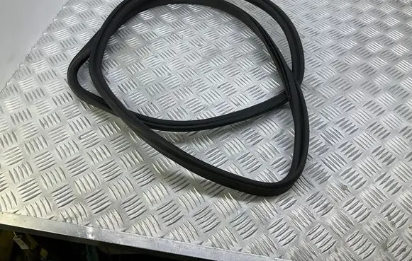 Audi A5 8T 8F Trunk rubber seal (body) 
