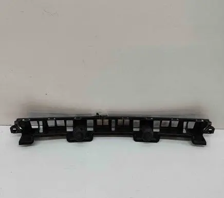 Rear bumper mounting bracket