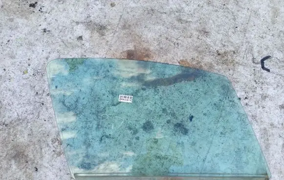 Citroen C3 Front door window glass four-door 43R007951
