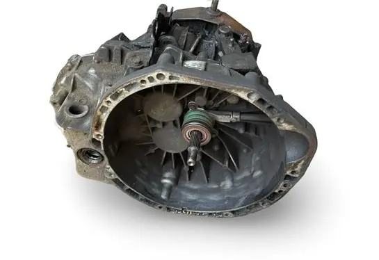 Opel Vivaro Manual 6 speed gearbox PF6010 8200526200