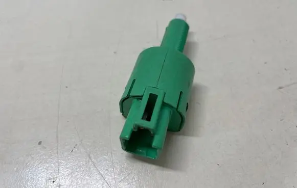 Toyota Avensis T270 Brake pedal sensor switch F80CS53 0821B