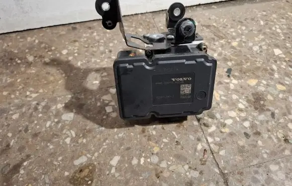 Volvo V60 ABS Pump 31317450