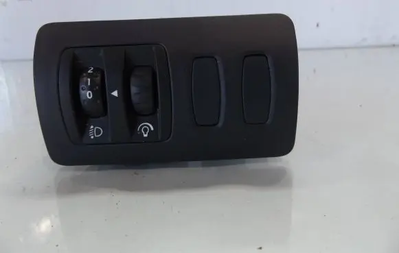 Renault Clio III Light switch