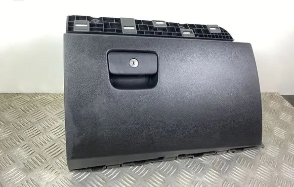 Dodge Durango Glove box