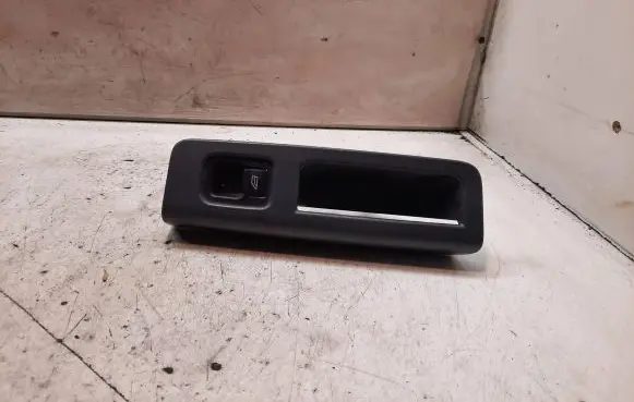 Volvo V50 Electric window control switch 30658449