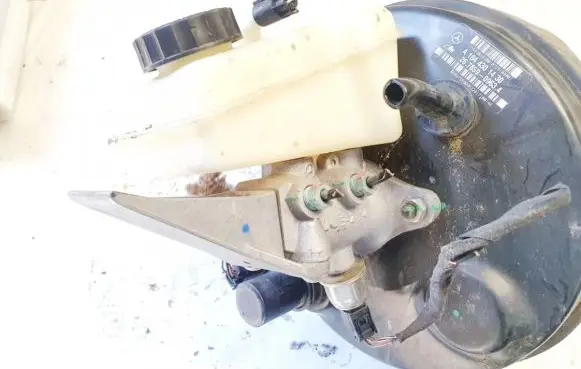 Mercedes-Benz ML W164 Master brake cylinder 26415600104 26.4156-0010.4