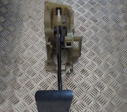 BMW 5 E60 E61 Brake pedal bracket assembly 6760833