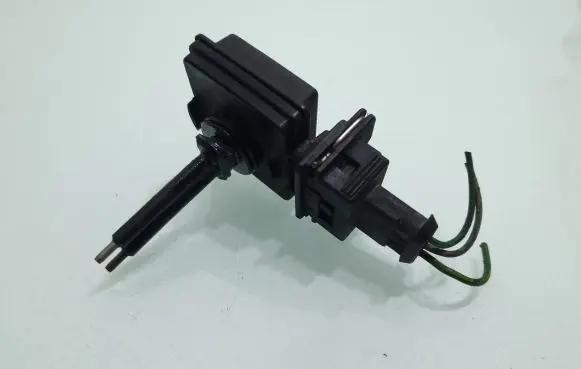 Citroen C4 I Coolant level sensor 63299058