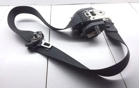 Skoda Octavia Mk2 (1Z) Front seatbelt 1Z0857702A 602481100