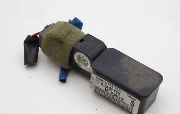 Mazda 6 Airbag deployment crash/impact sensor GJ6A57KC0