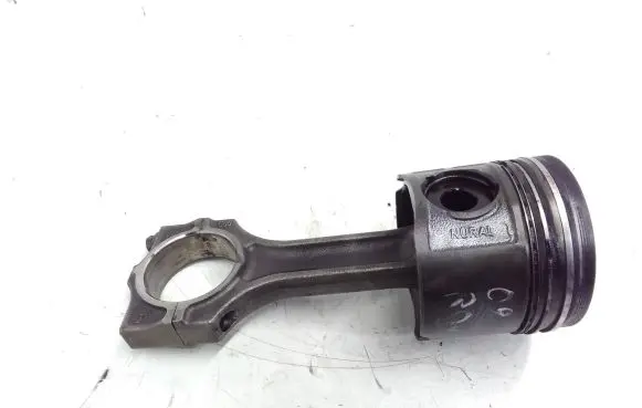 Land Rover Freelander Piston with connecting rod
