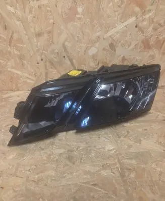 Skoda Octavia Mk3 (5E) Headlight/headlamp 030110420100 5E1941015C LE15A6368