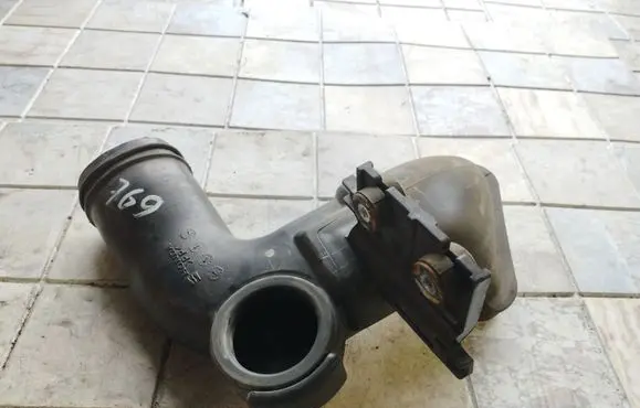 Honda CR-V Air intake duct part