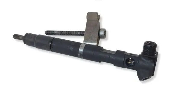 Mercedes-Benz C W204 Fuel injector 28342997 1310603708853 A6510704987