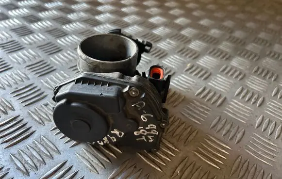 Audi A6 S6 C5 4B Throttle valve 058133063Q