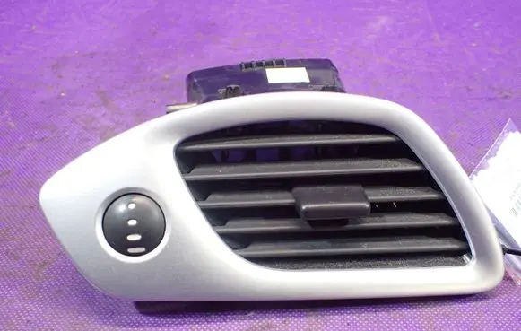 Renault Scenic III - Grand scenic III Dashboard air vent grill cover trim 1012124
