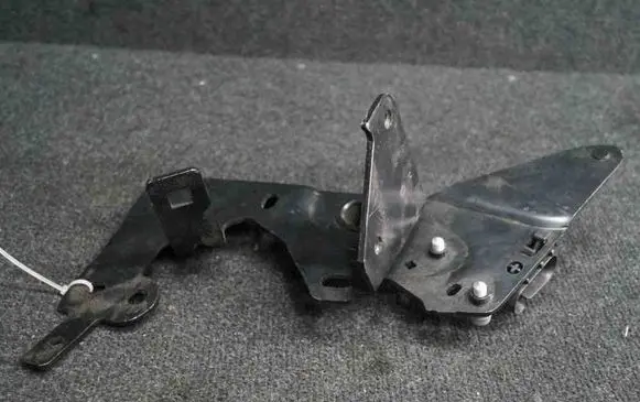 Audi A7 S7 4G Tailgate/trunk/boot hinge 4G8827858S