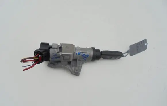 Seat Ibiza IV (6J,6P) Ignition lock 6R0905851B