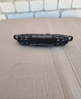 Toyota Prius (XW50) Climate control unit 5590047191 75H679