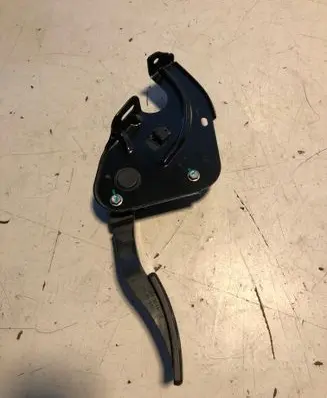 Dacia Spring Accelerator throttle pedal 180100150R 19521A1 00030