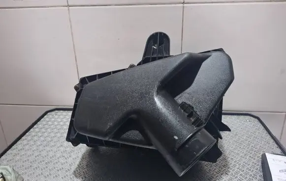 Ford S-MAX Air filter cleaner box bracket assembly AG919600FA 40523930K