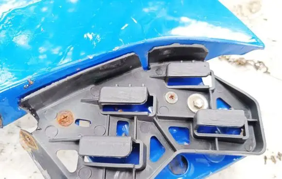 Volkswagen Polo Front bumper mounting bracket