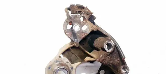 Audi A4 S4 B5 8D Engine mounting bracket 4b0199351a