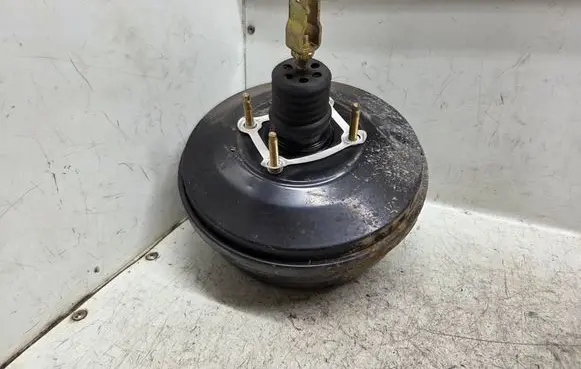 Subaru Outback Brake booster