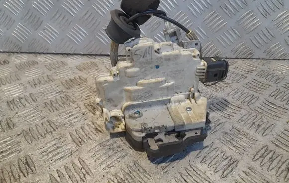 Audi A6 S6 C6 4F Front door lock 4F2837016