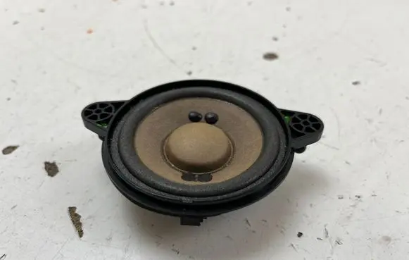 Mercedes-Benz CLA C117 X117 W117 Panel speaker A2468200202