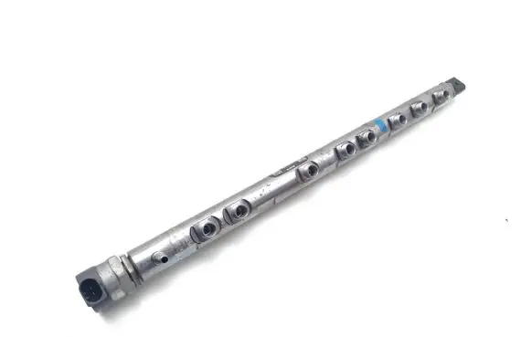 BMW X5 E70 Fuel main line pipe 7805423 0281002949 0445216036